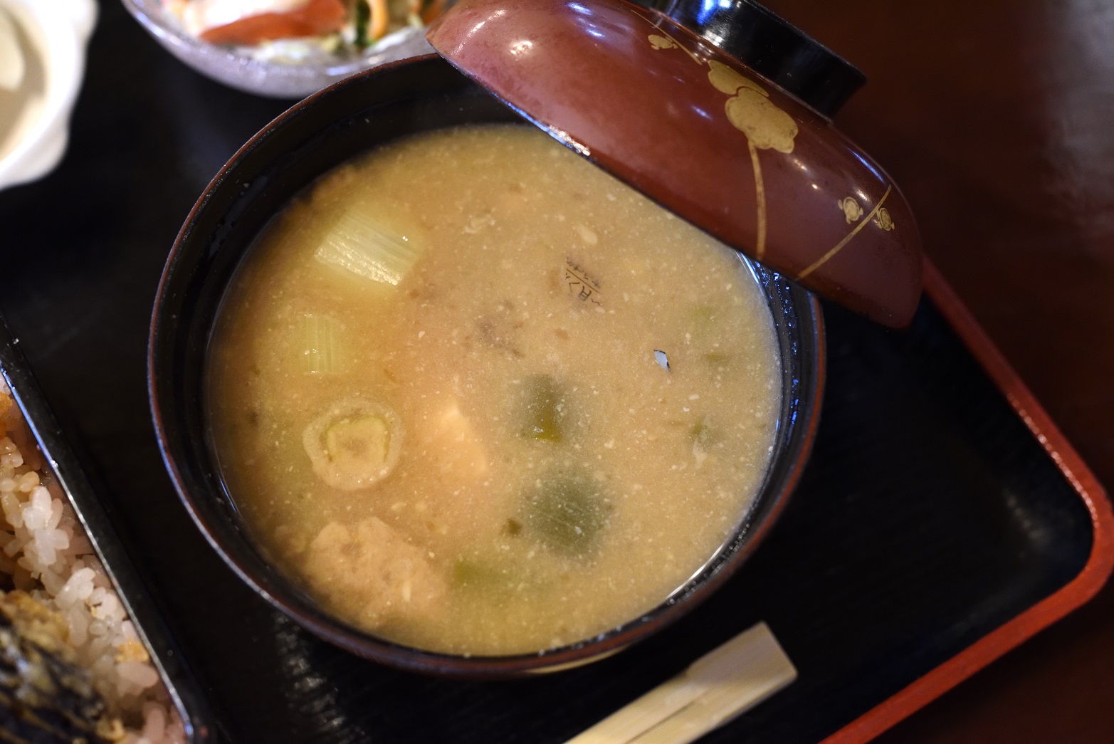鮨健 味噌汁