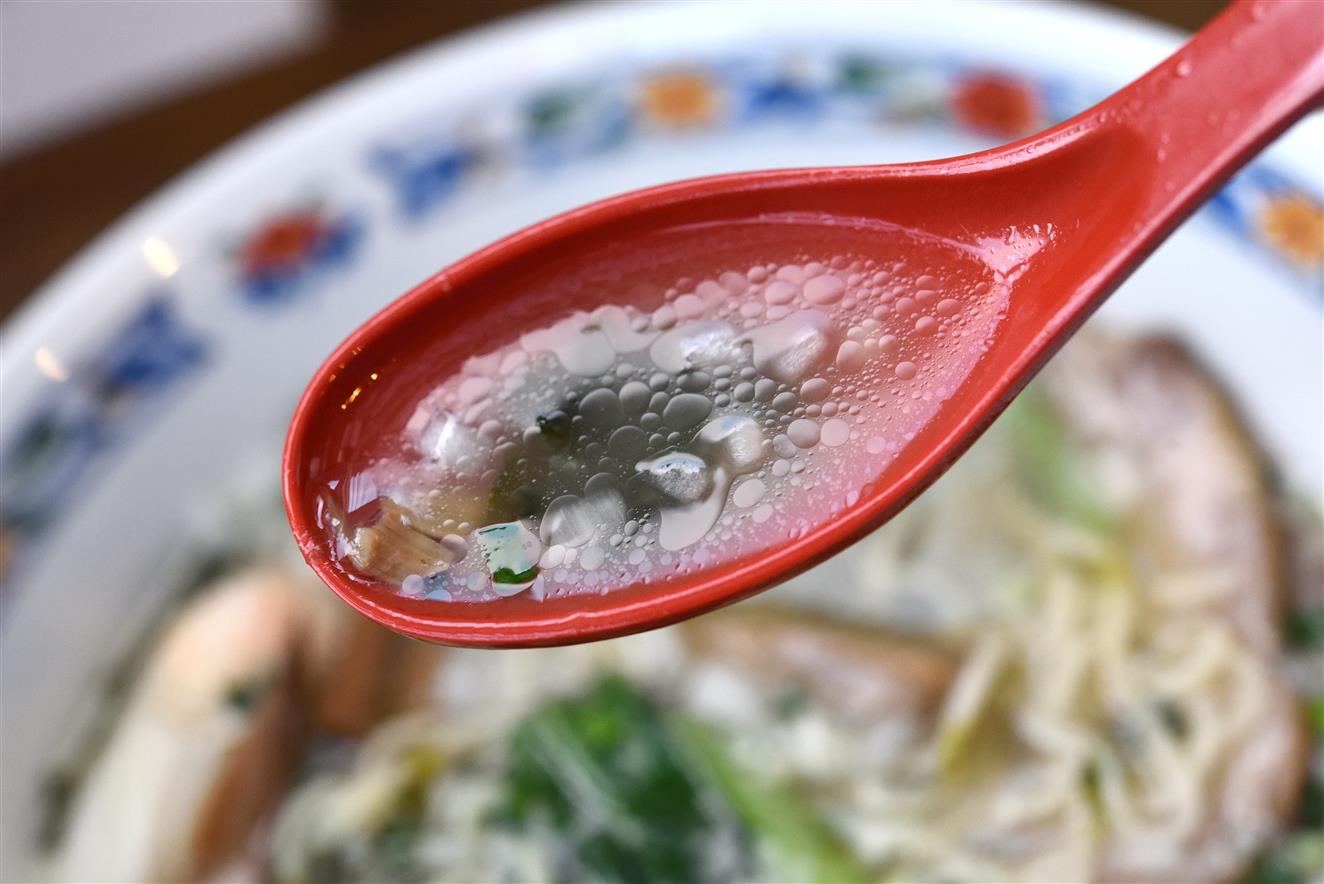 キッチン・ヤン あおさ海苔の塩海老ワンタン麺